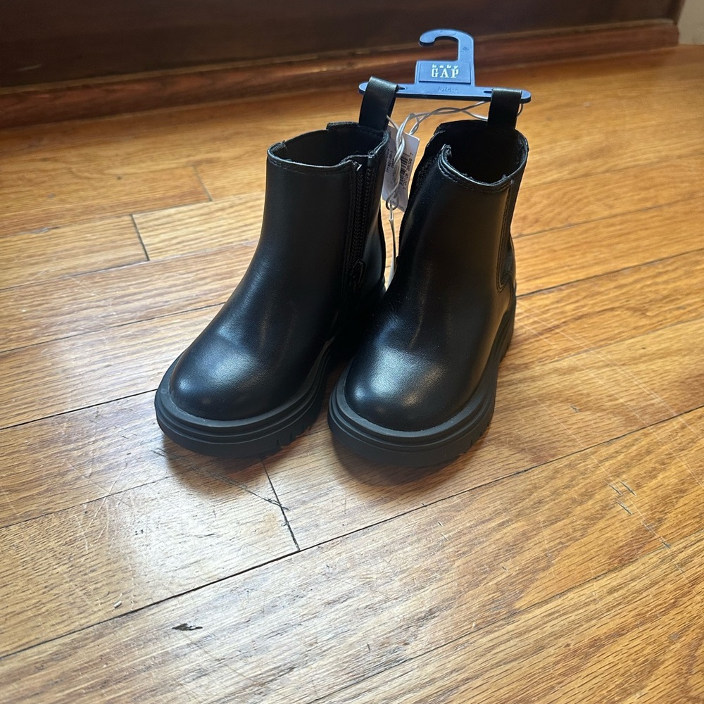 baby Gap black Chelsea boot.
